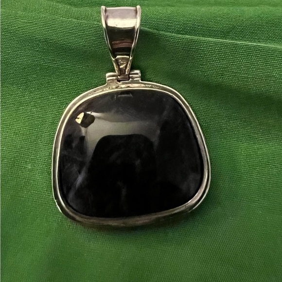 Silpada Sterling silver Sodalite pendant - Picture 2 of 3